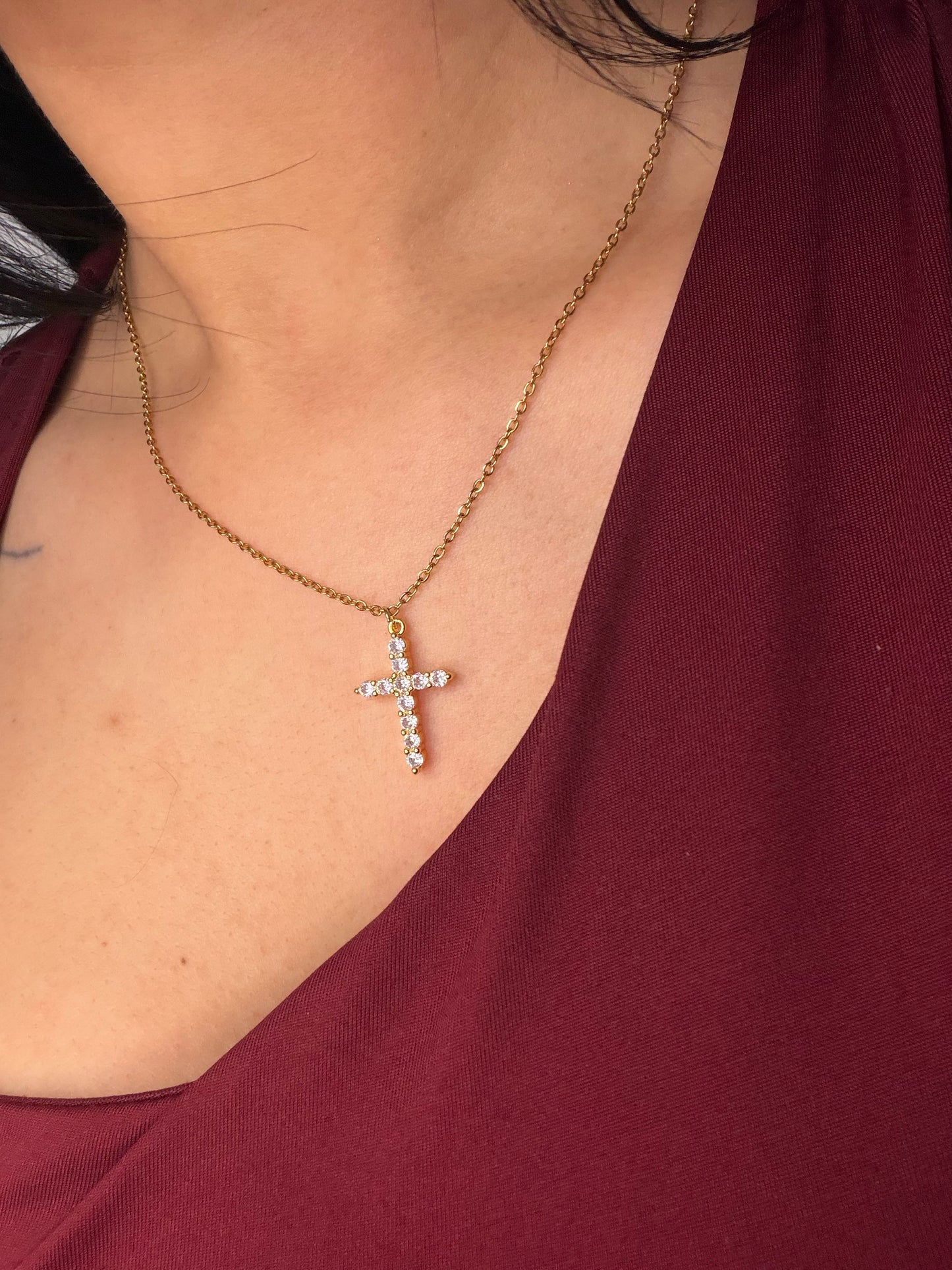 Necklace gold plated cross