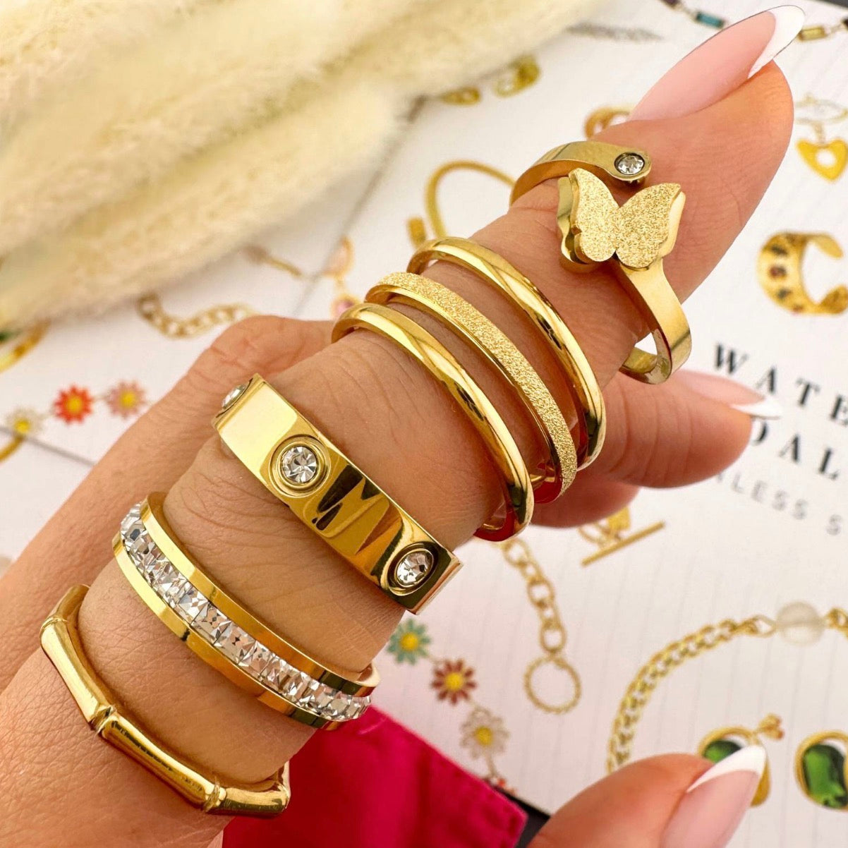 "BUTTERFLY" RING,