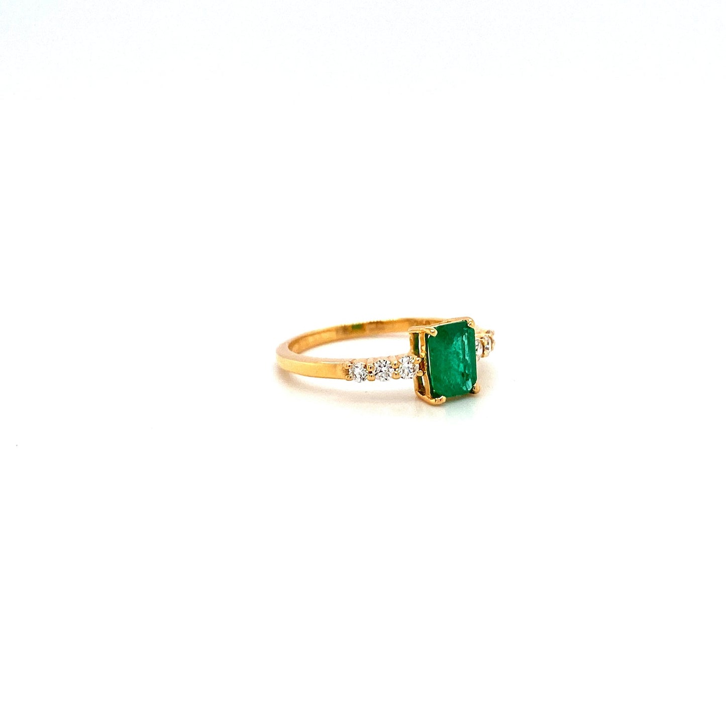 Emerald and Diamond Ring in 18K Yellow Gold - KGR 15699-1