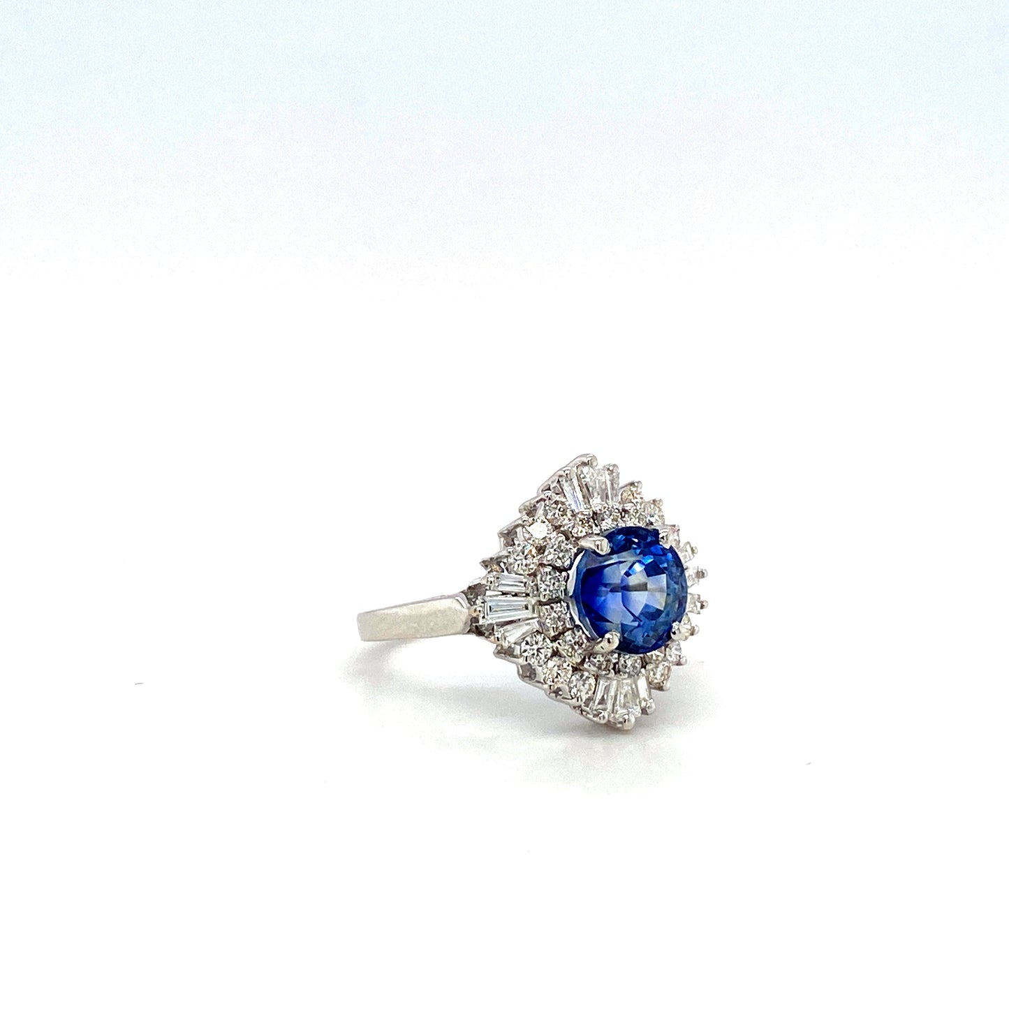 Sapphire and Diamond Ring in 18K White Gold - KGR 16547-1