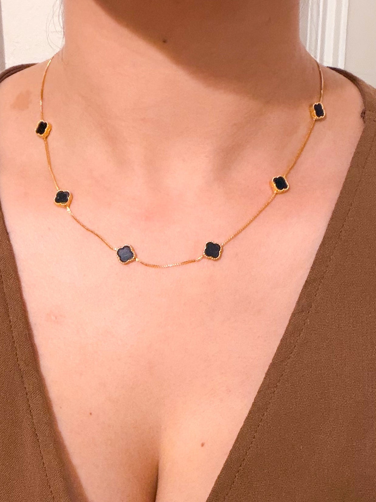 Black Clover necklace gold plated (6)