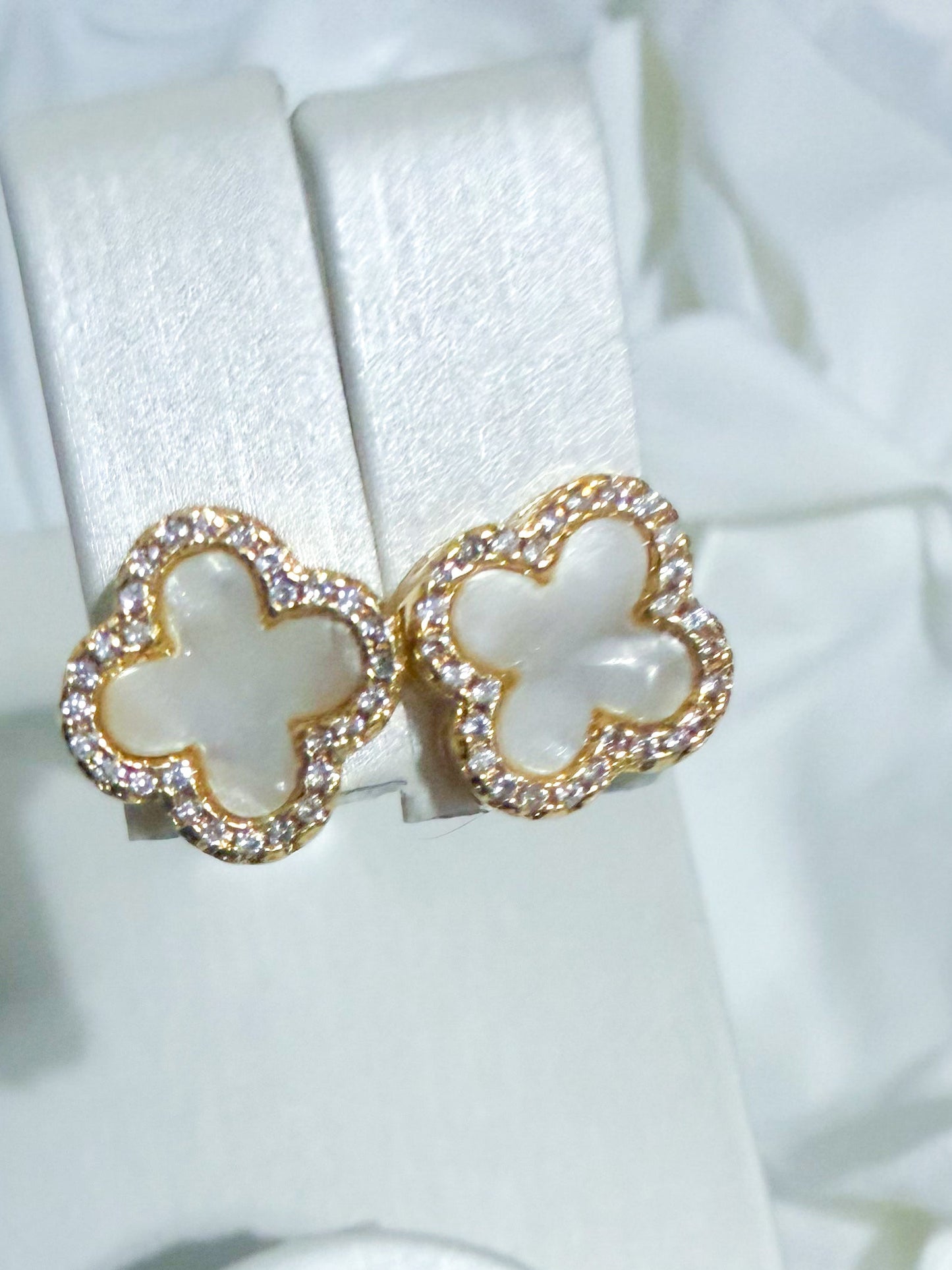 White clover gold plated