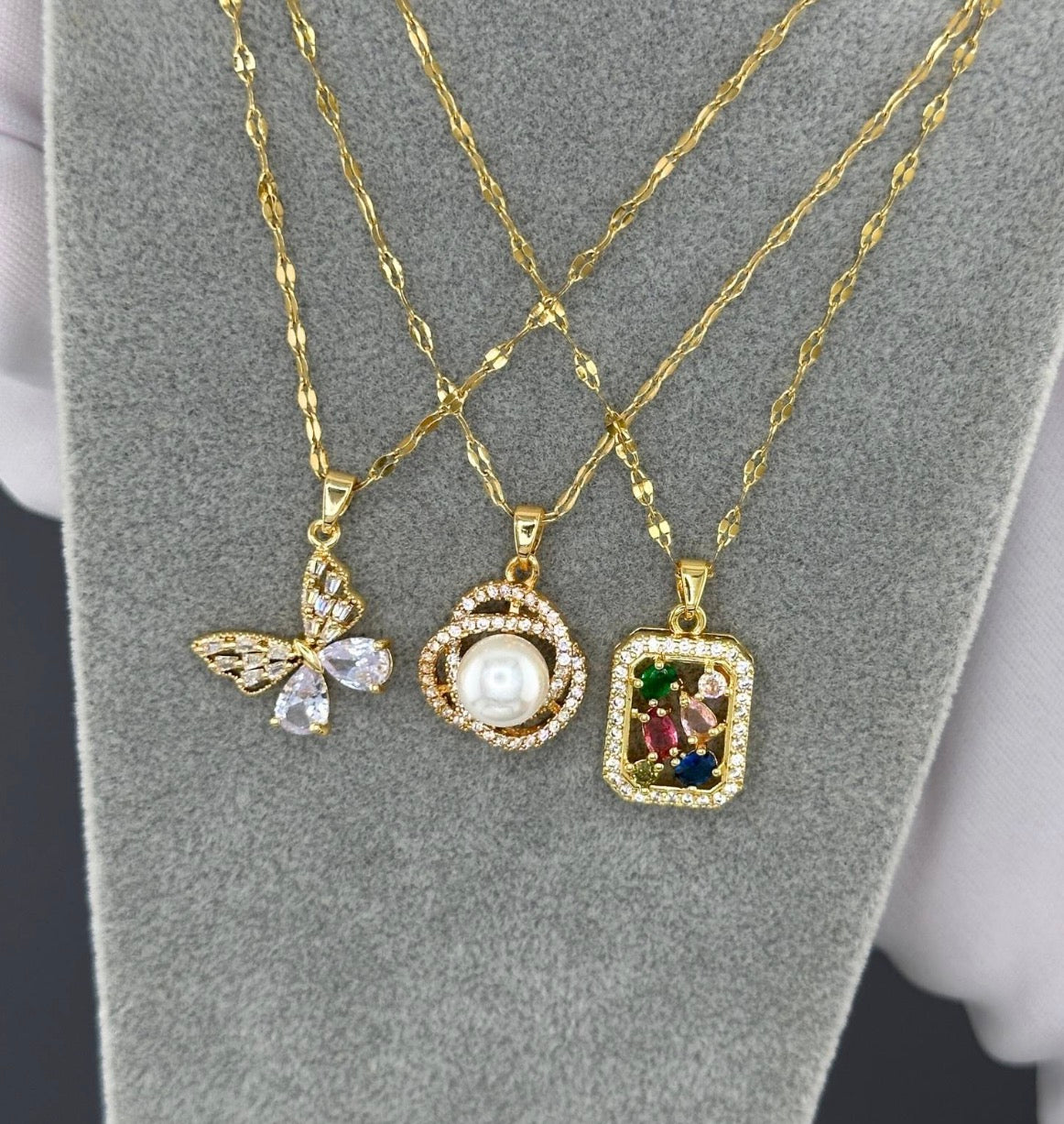 "BUTTERFLY" NECKLACE,