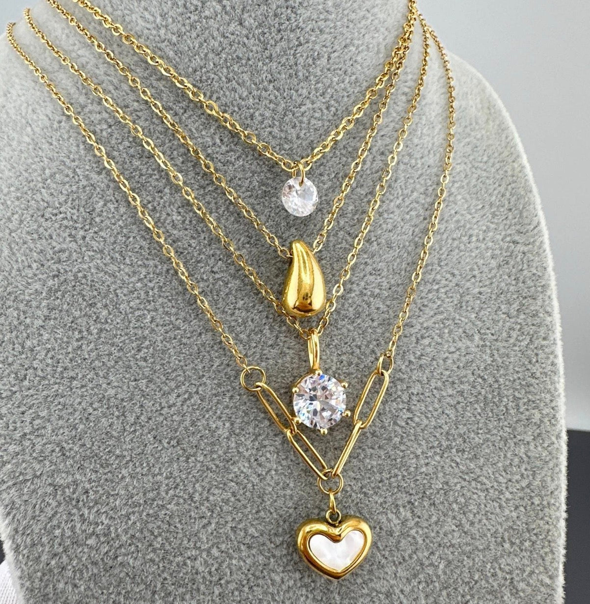 NECKLACE,  GOLD