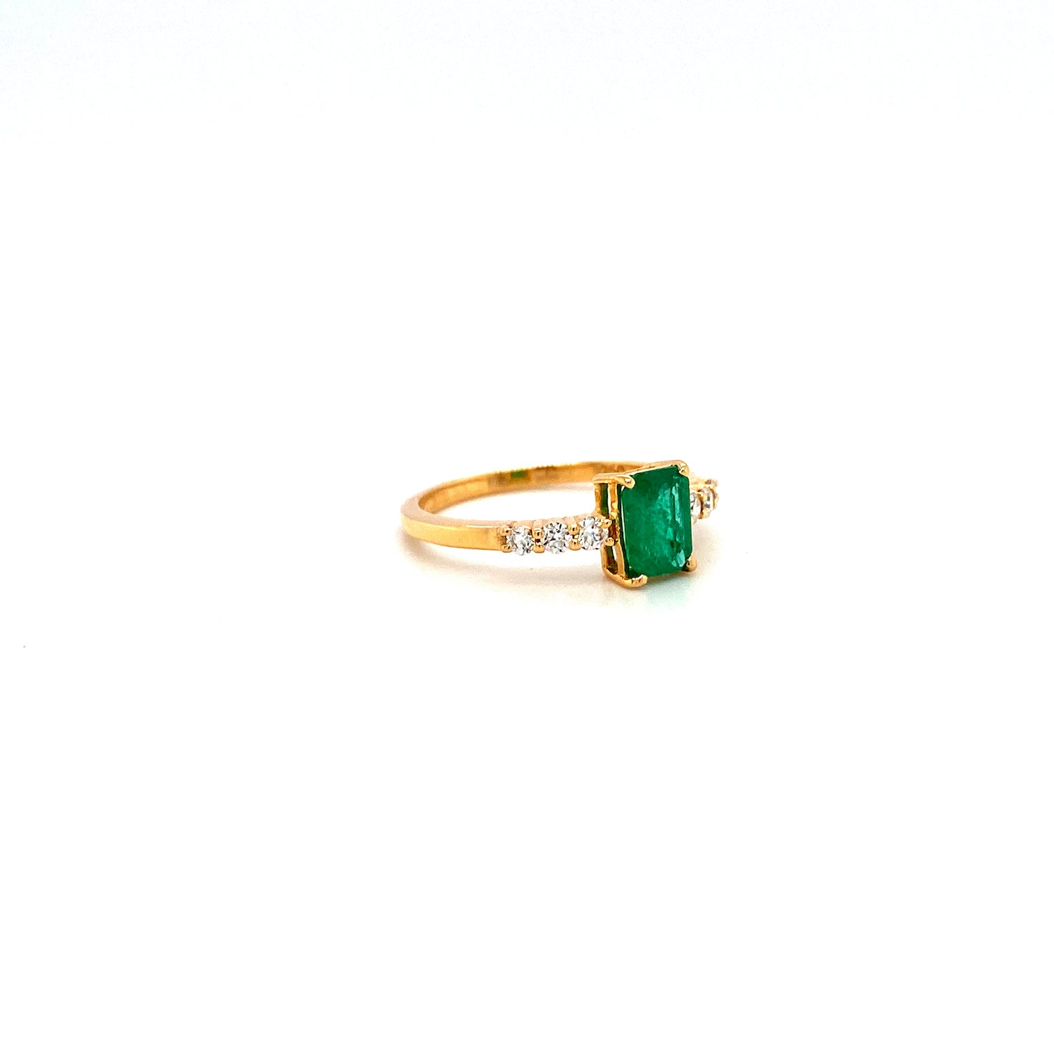 Emerald and Diamond Ring in 18K Yellow Gold - KGR 15699-1
