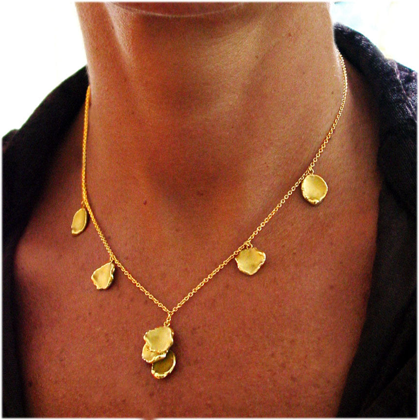 Metal Petals. 7 Petal Necklace-18K Gold-3